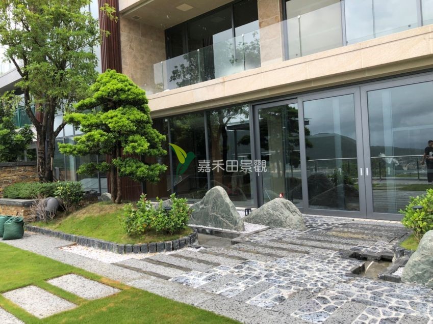 別墅花園設(shè)計夏季如何驅(qū)蚊蟲？